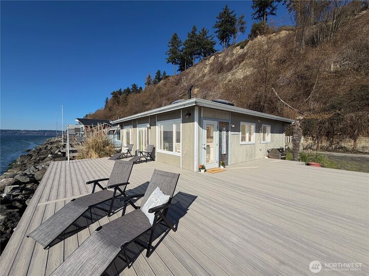 Property Photo:  26  H South Beach Drive  WA 98206 