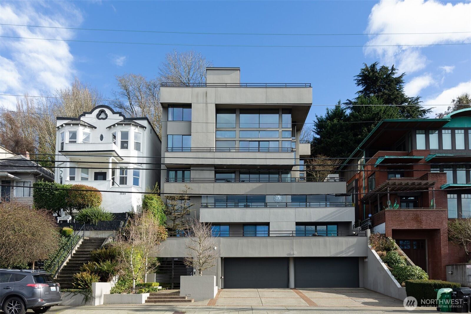 Property Photo:  1118  Lakeview Boulevard E 100  WA 98102 