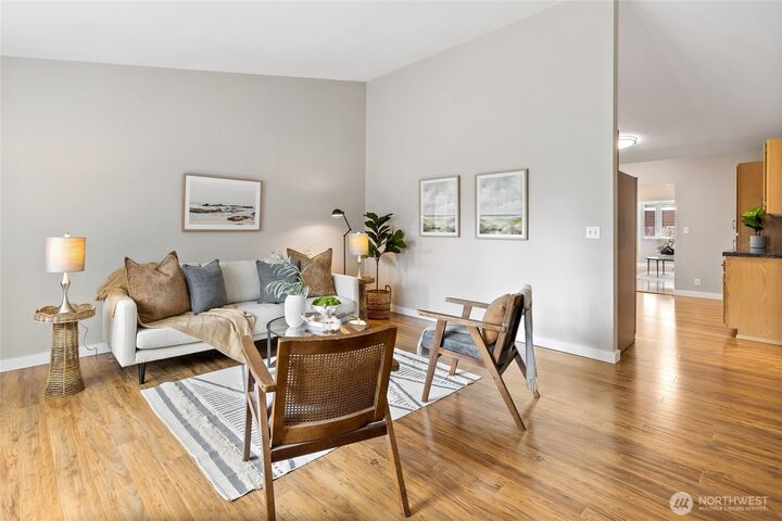 Property Photo:  211  105th Street SE  WA 98208 