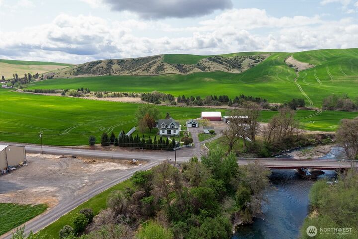 Property Photo:  633  Lower Hogeye Road  WA 99361 