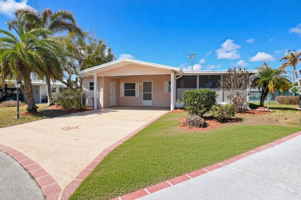 Property Photo: 8179 Sandwedge Terrace FL 34952