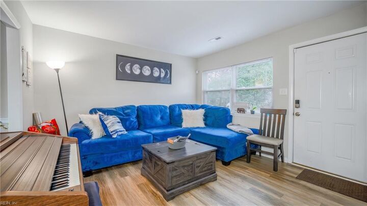 Property Photo:  60 Sycamore Ave  VA 23607 