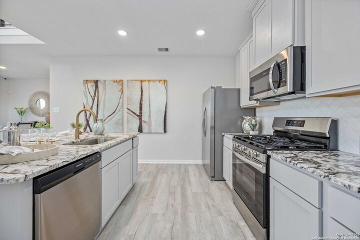 Property Photo:  15090 Homing Meadow  TX 78253 