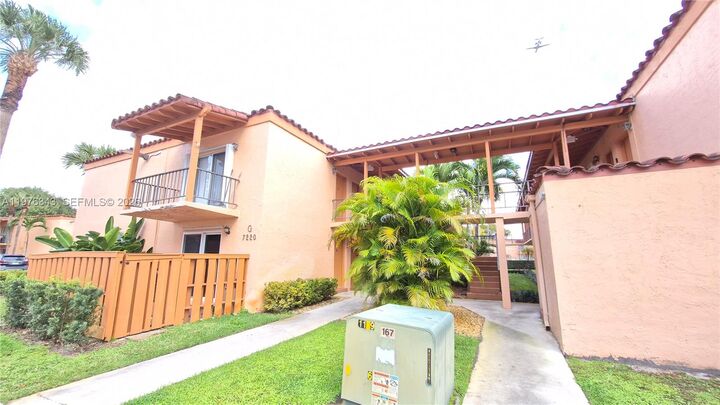 Property Photo:  7220 Fairway Dr G8  FL 33014 
