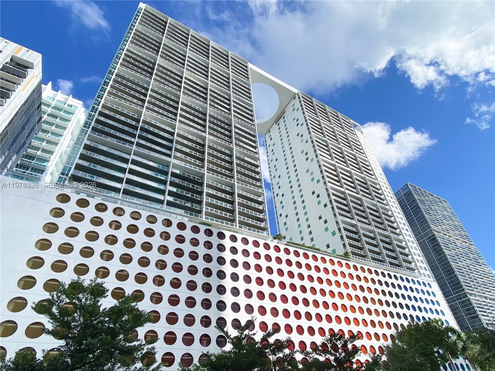 Property Photo: 500 Brickell Av 1505 FL 33131