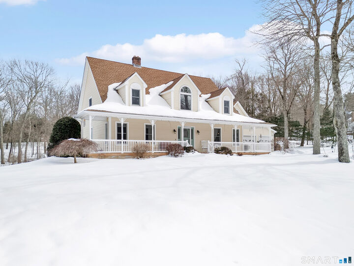 Property Photo:  16 Higgins Way  CT 06084 