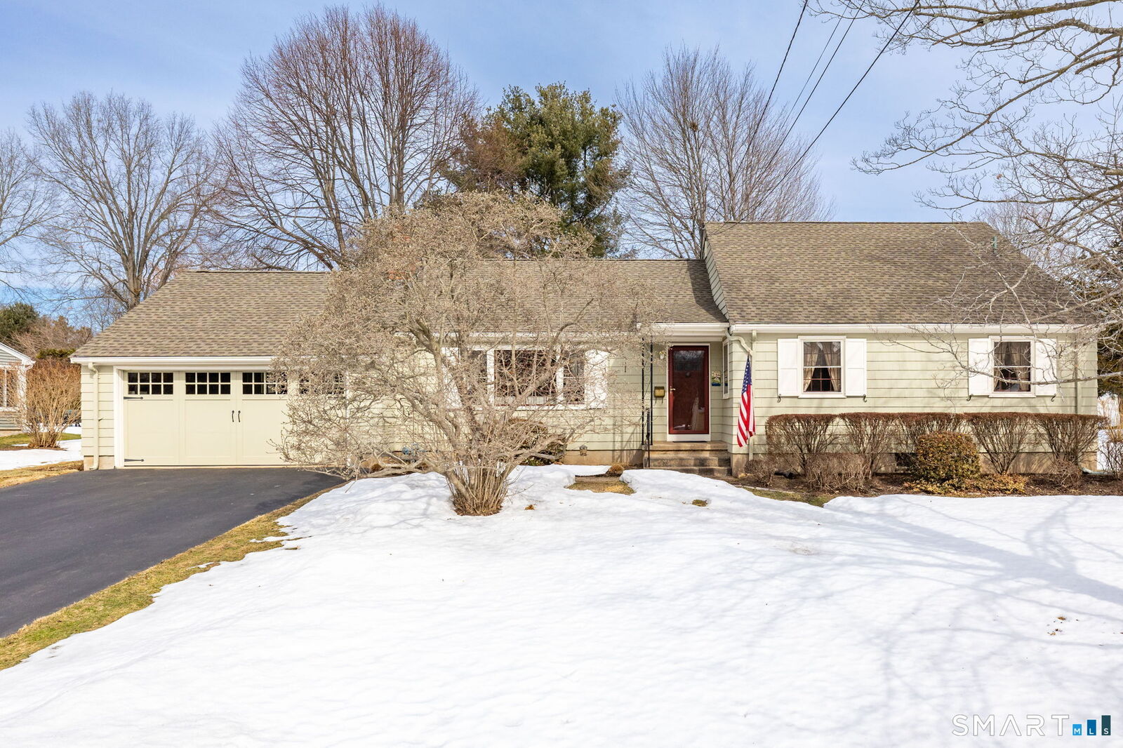 Property Photo:  31 Ox Yoke Drive  CT 06109 