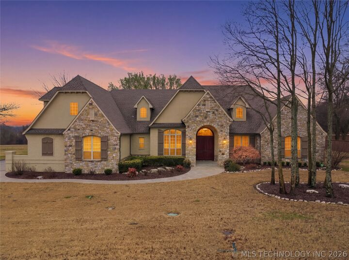 Property Photo:  35 Woodcreek  OK 74361 