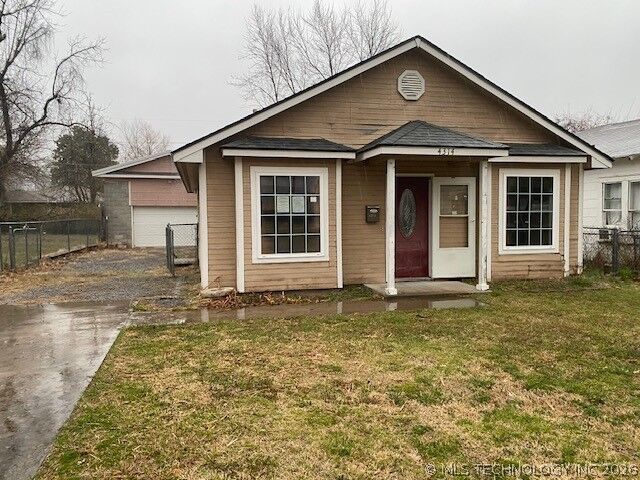 Property Photo: 4314 W Broadway Street OK 74401