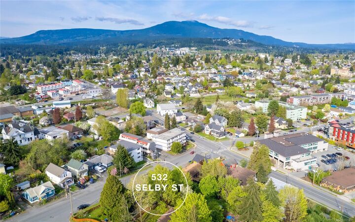 Property Photo:  532 Selby St  BC V9R 2R8 