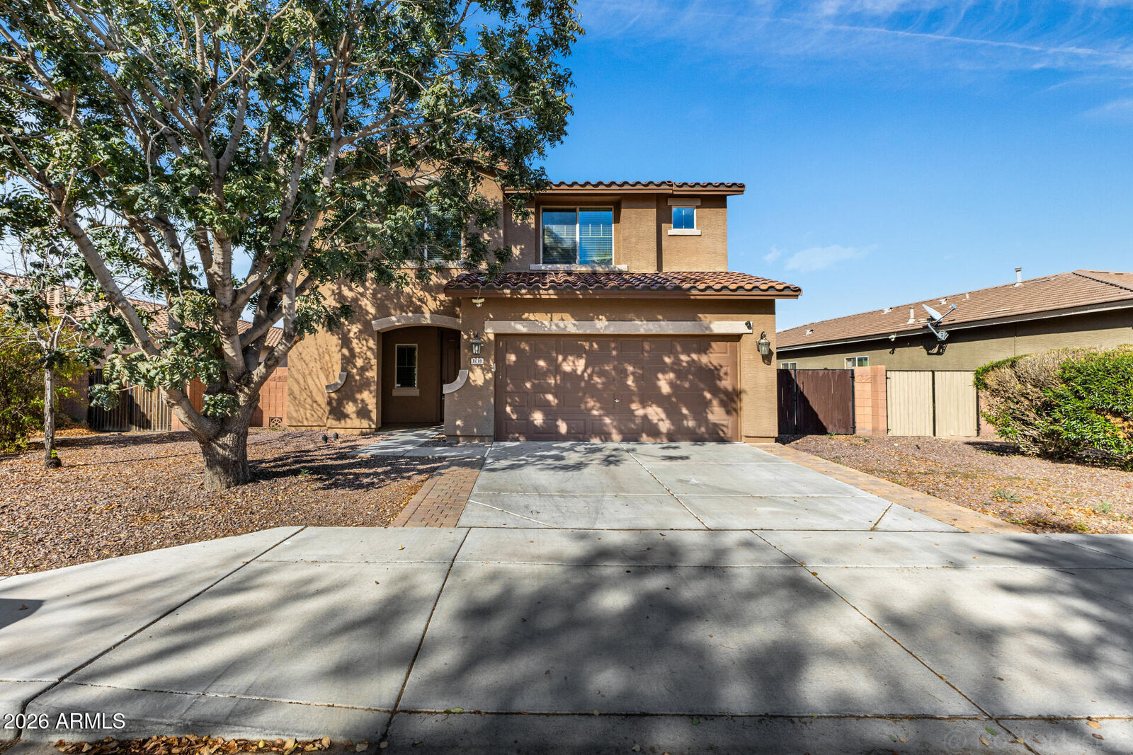 Property Photo:  1016 W Basswood Avenue  AZ 85140 
