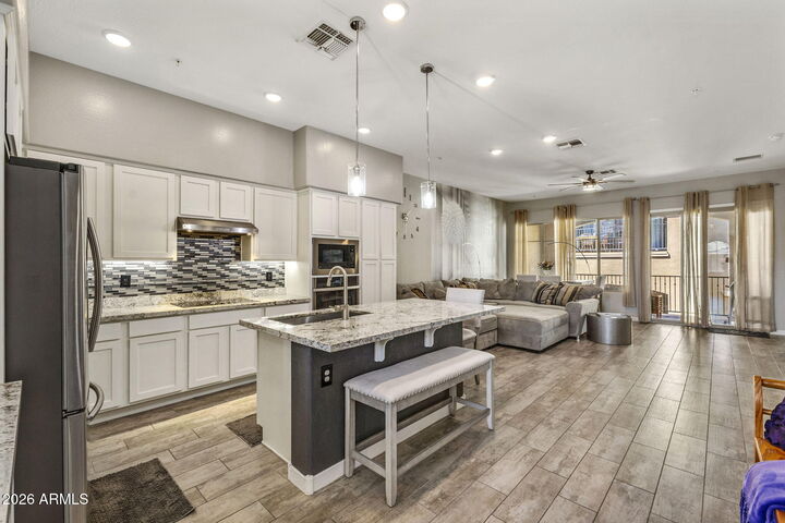 Property Photo:  15550 S 5th Avenue 236  AZ 85045 