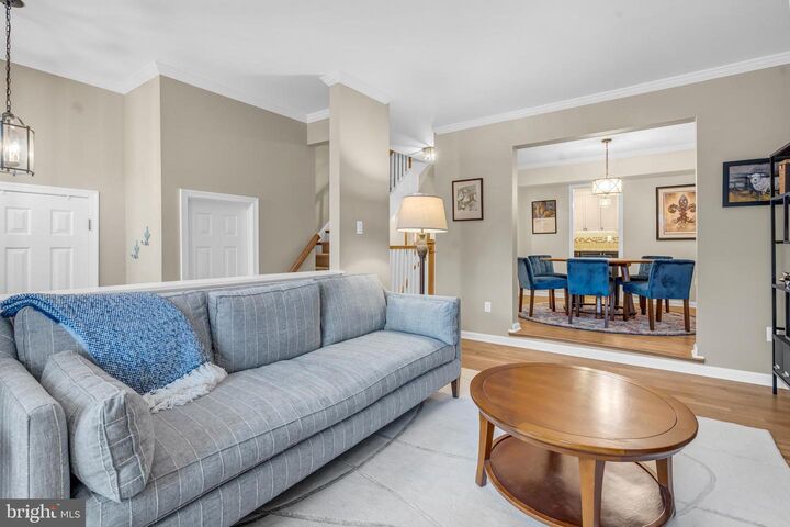 Property Photo:  5922 Munson Court  VA 22041 