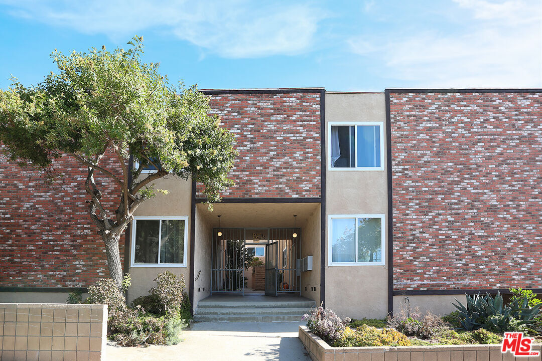 Property Photo:  1133 22nd St  CA 90403 