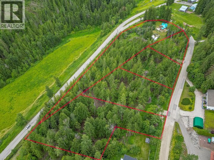 Property Photo: 119 Timberlane Road BC V0E 1V1