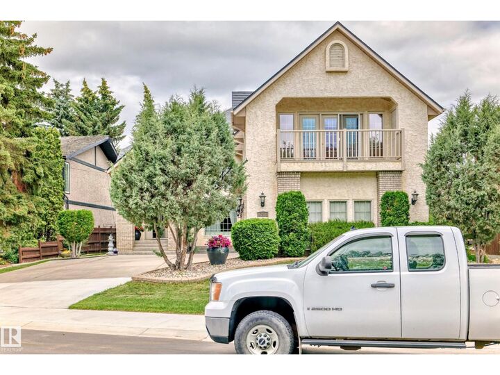 Property Photo: 17416 53 Av NW AB T6M 1C4