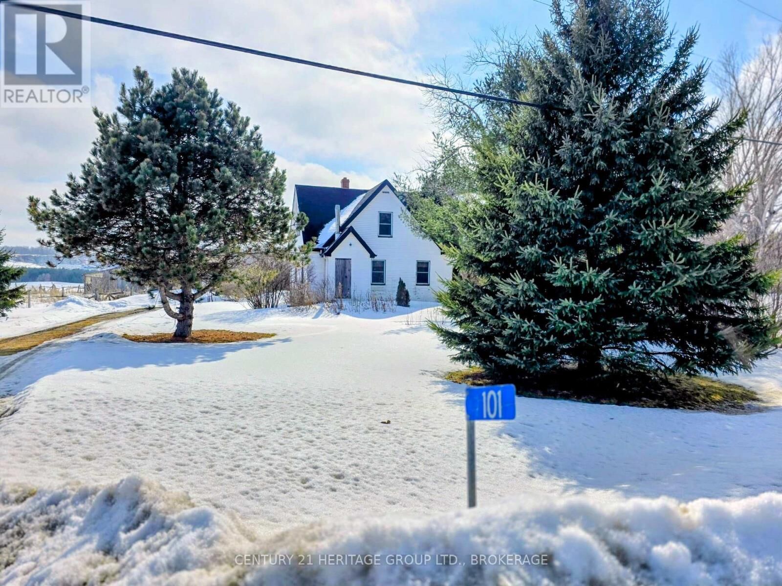 Property Photo:  101 15 Highway  ON K0H 2N0 