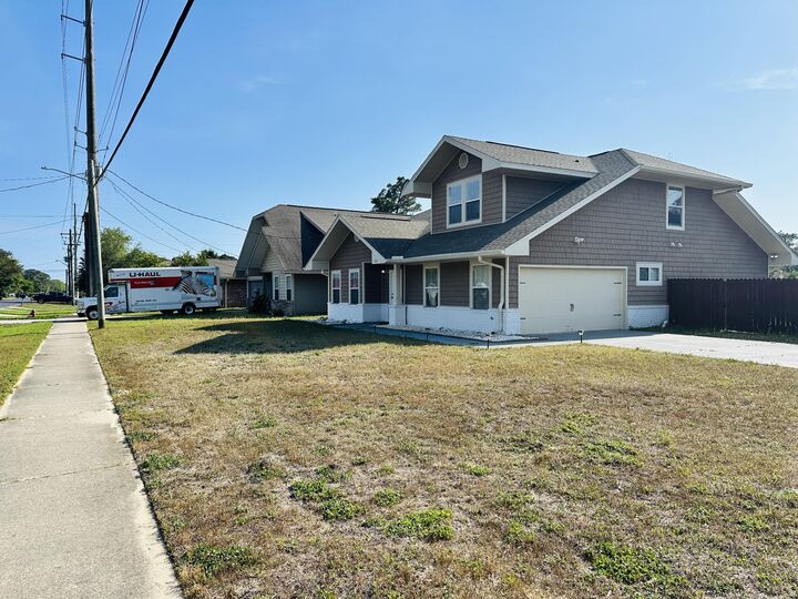 Property Photo: 118 NW Jonquil Avenue FL 32548