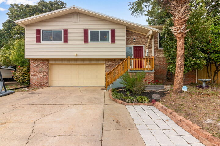 Property Photo: 621 Sea Oats Drive FL 32541