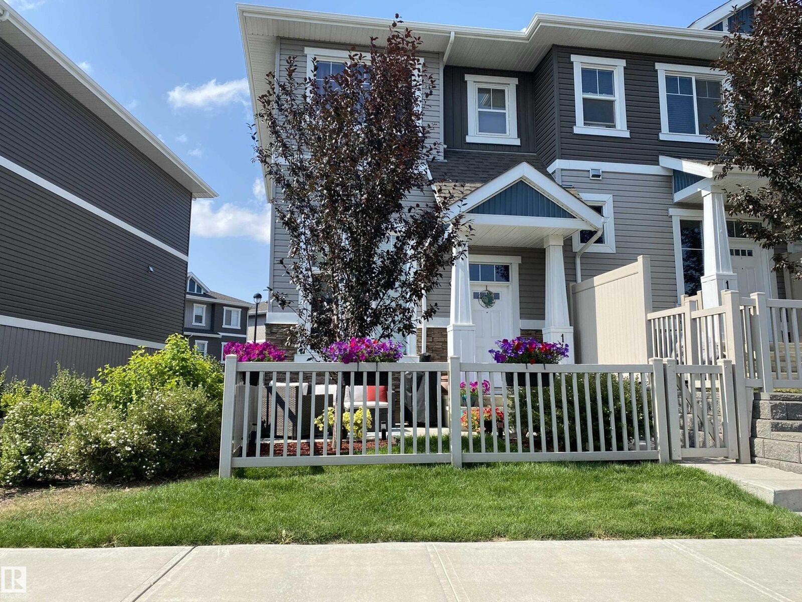Property Photo:  1140 Chappelle Boulevard SW 14  AB T6W 2Z3 