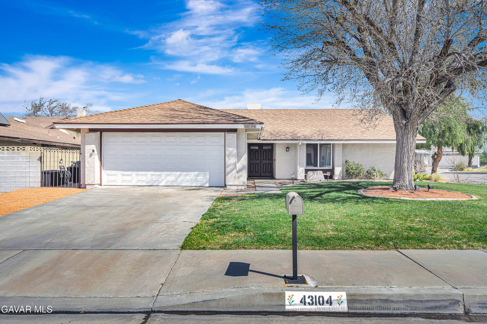 Property Photo:  43104 Lemonwood Drive  CA 93536 
