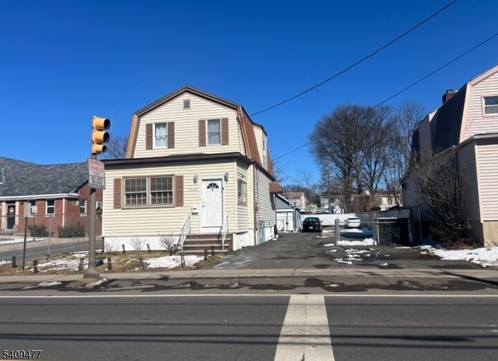 Property Photo:  2485 Vauxhall Rd  NJ 07083 