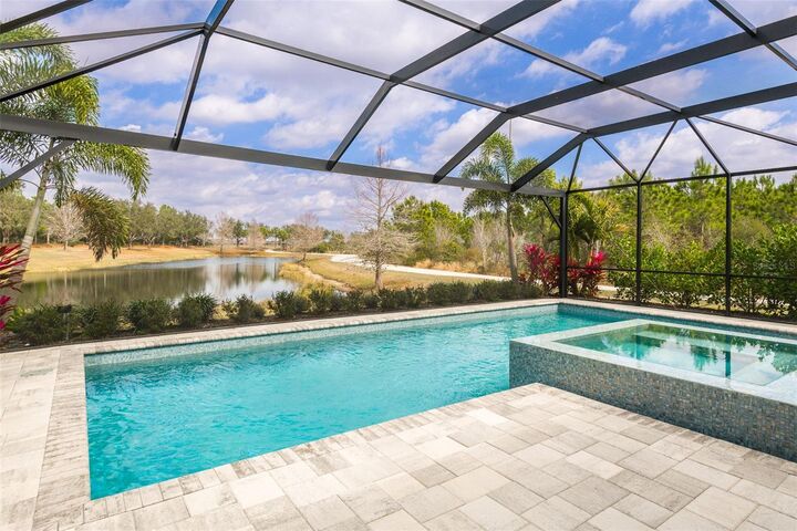 Property Photo: 15623 Leven Links Place FL 34202