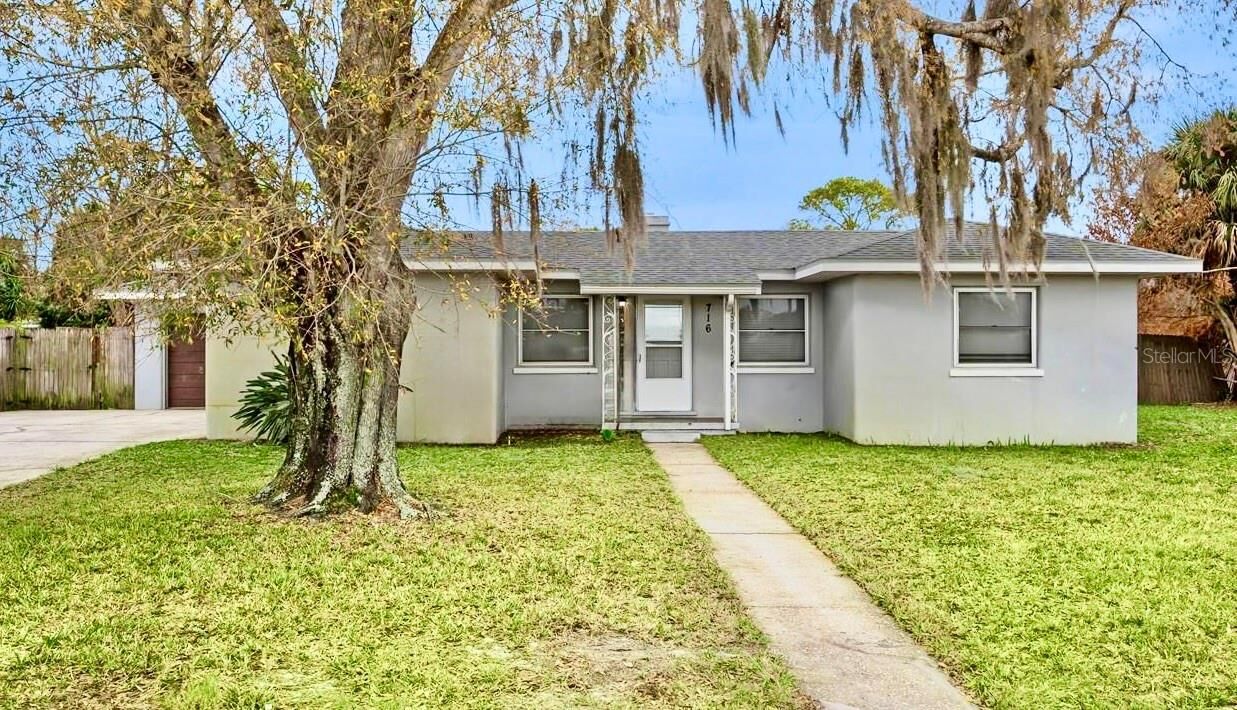 Property Photo: 716 Avenue I NE FL 33881