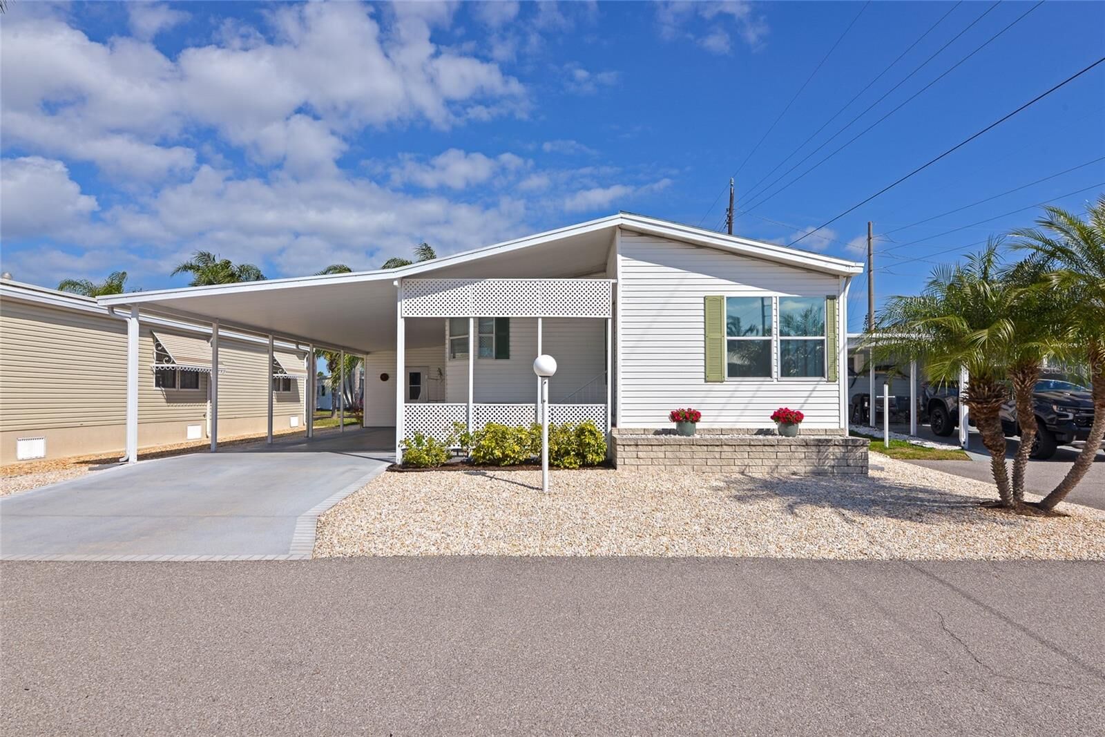 Property Photo:  804 50th C Avenue E  FL 34203 