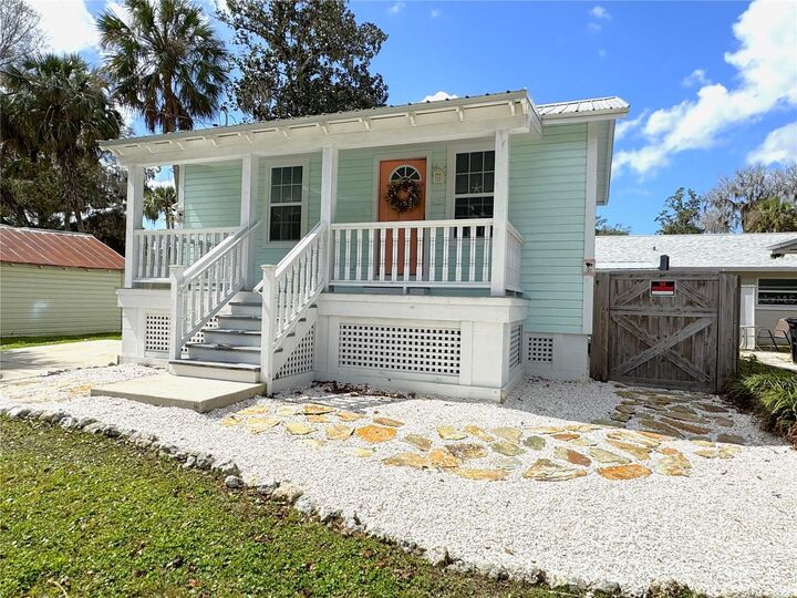 Property Photo:  222 NE 1st Avenue  FL 34429 