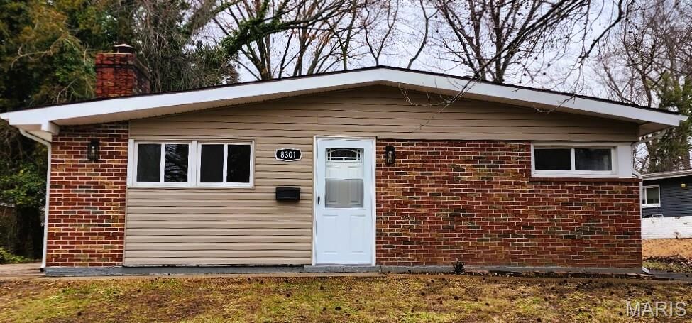 Property Photo:  8301 Pepperidge Drive  MO 63134 