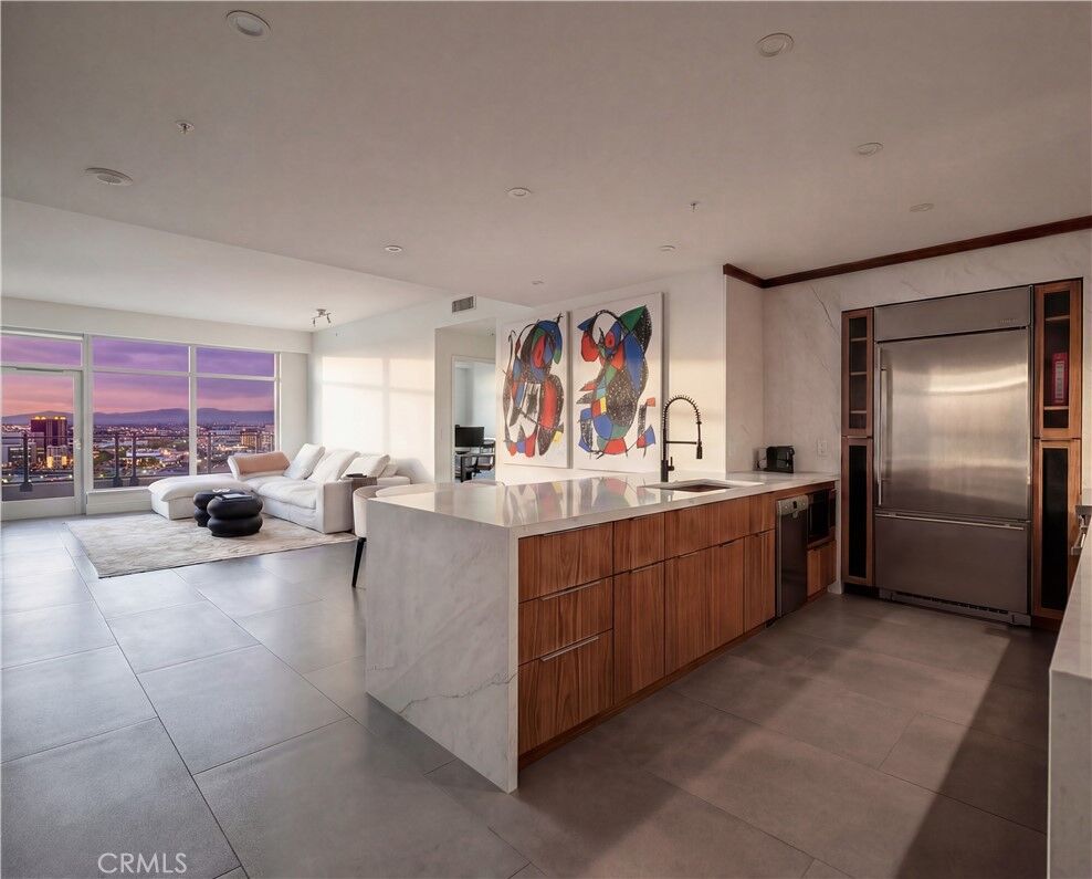 Property Photo: 3131 Michelson 1607 CA 92612