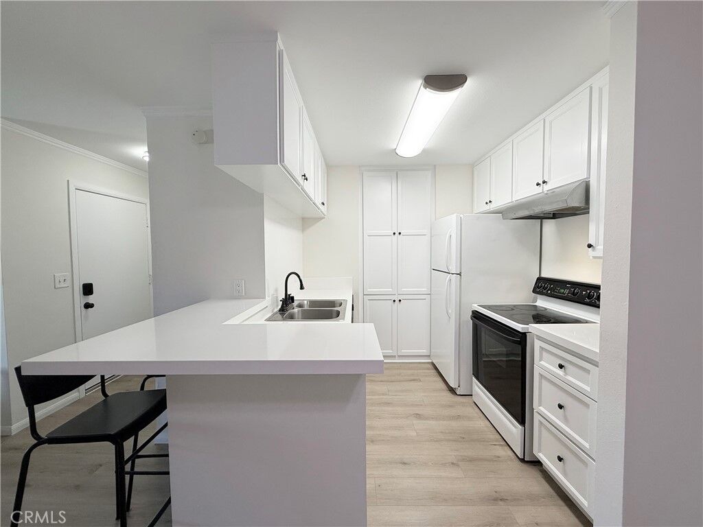 Property Photo:  806 Coriander Drive H  CA 90502 