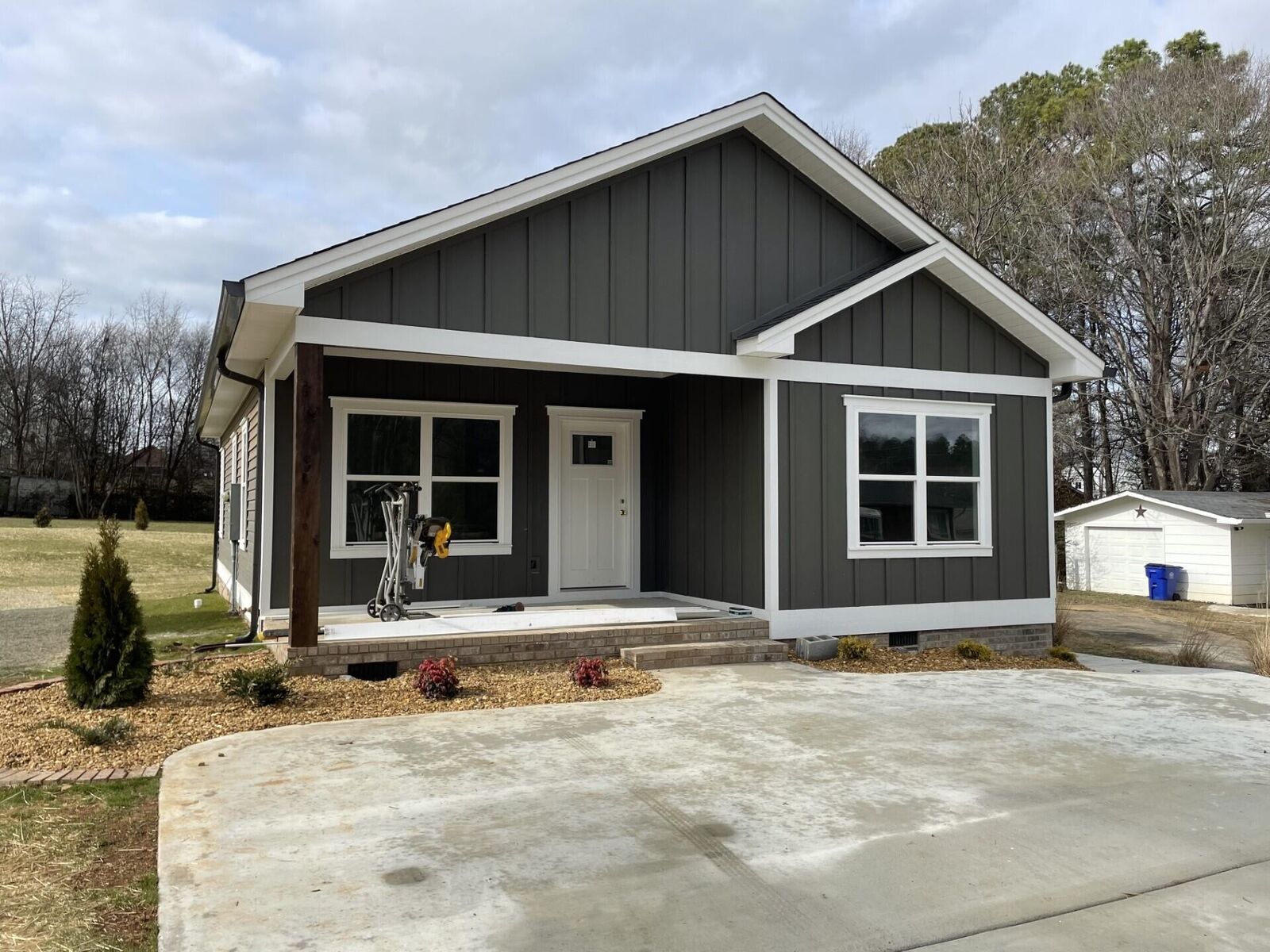 Property Photo:  1488 SW Parker Avenue  TN 37311 