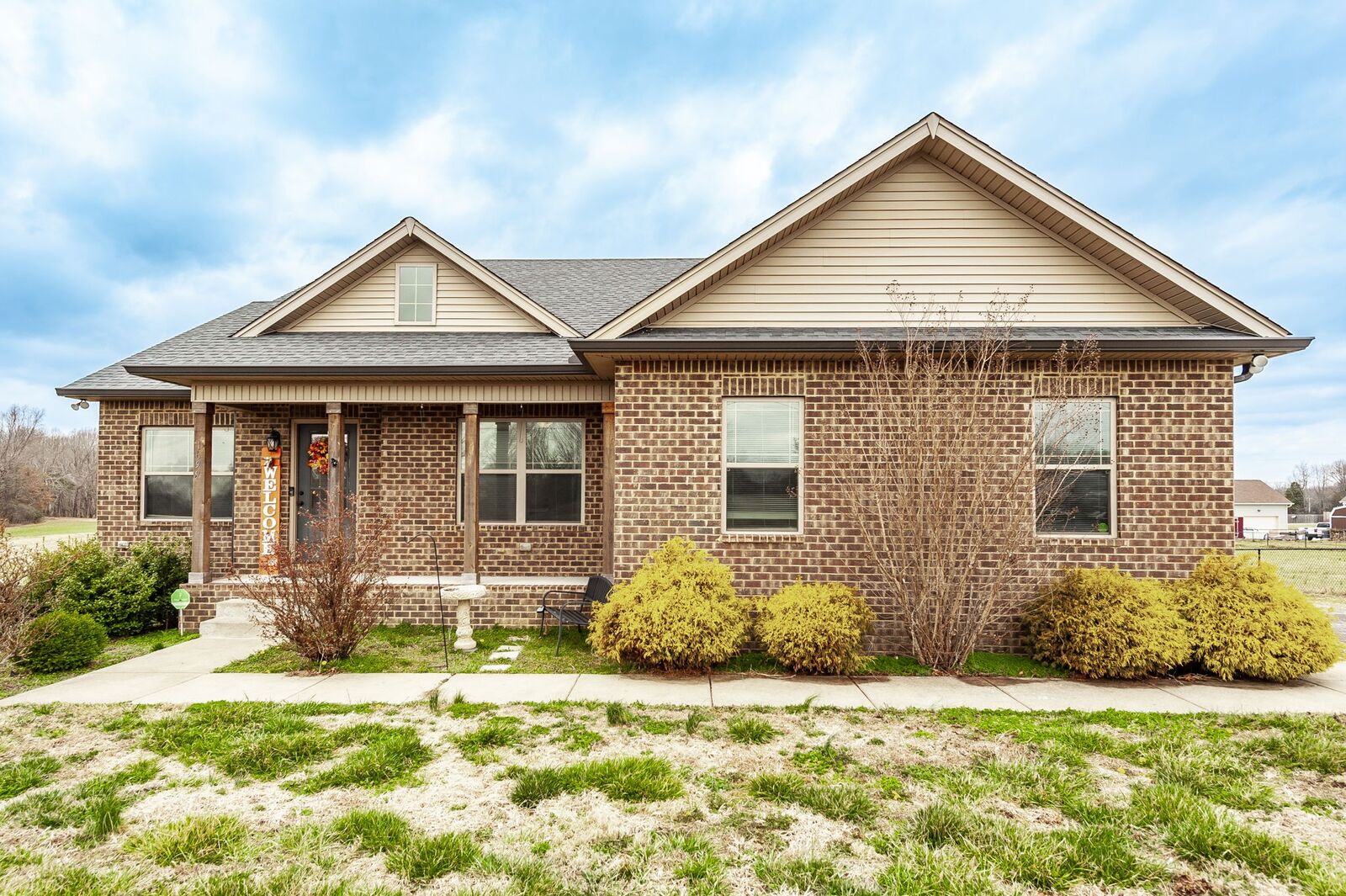 Property Photo: 1699 Rapids Rd TN 37148