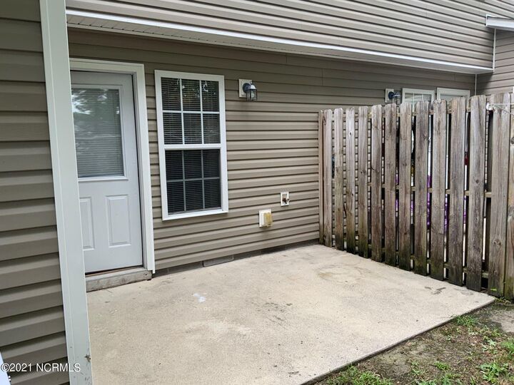 Property Photo:  157 Cornerstone Place  NC 28546 