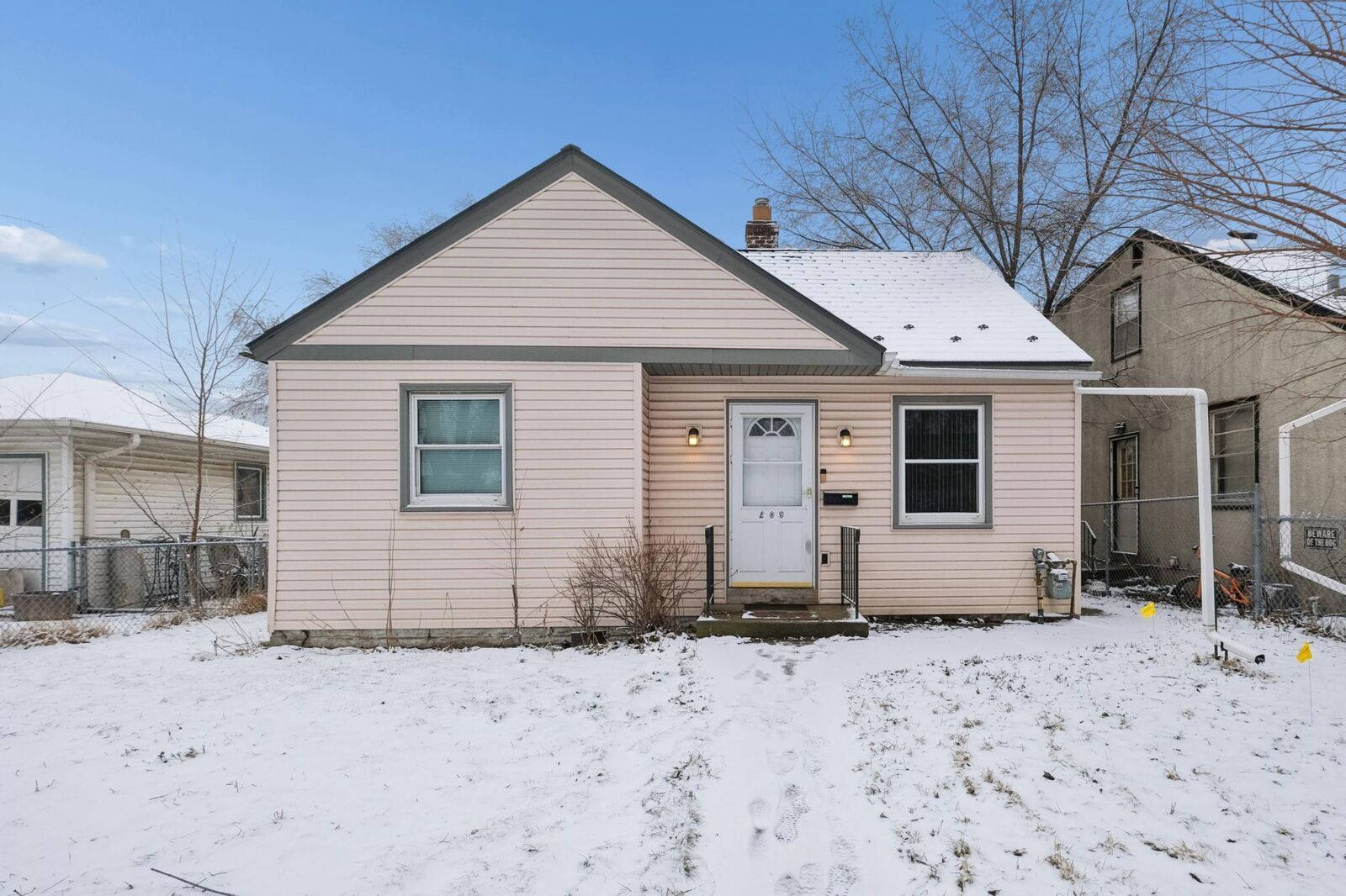 Property Photo:  209 Park Street W  MN 55075 