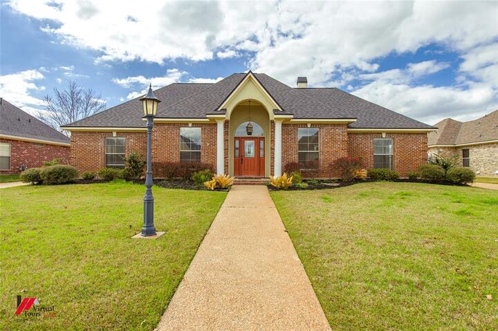 Property Photo:  9610 Gardere Drive  LA 71115 