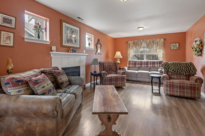 Property Photo:  3433 SW Kalama Avenue  OR 97756 