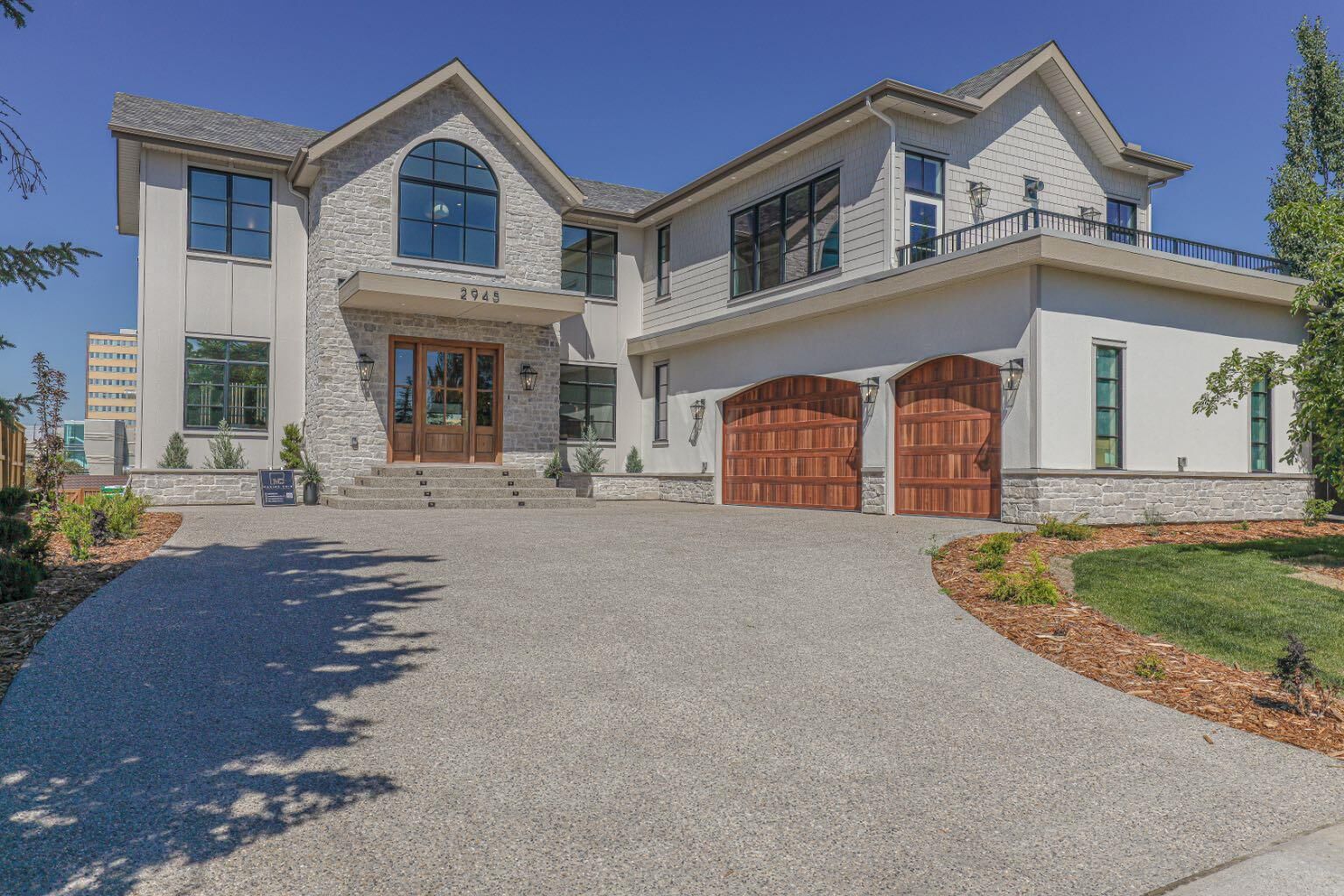 Property Photo:  2945 Toronto Crescent NW  AB T2N 3W4 