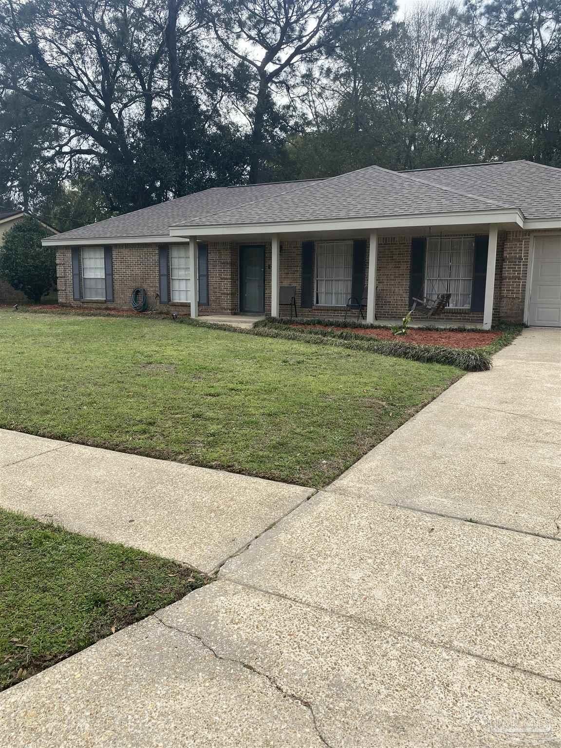 Property Photo: 4111 Capri Dr FL 32504