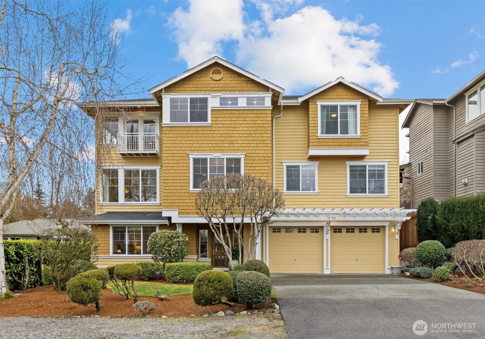 Property Photo: 10759 Durland Avenue NE WA 98125