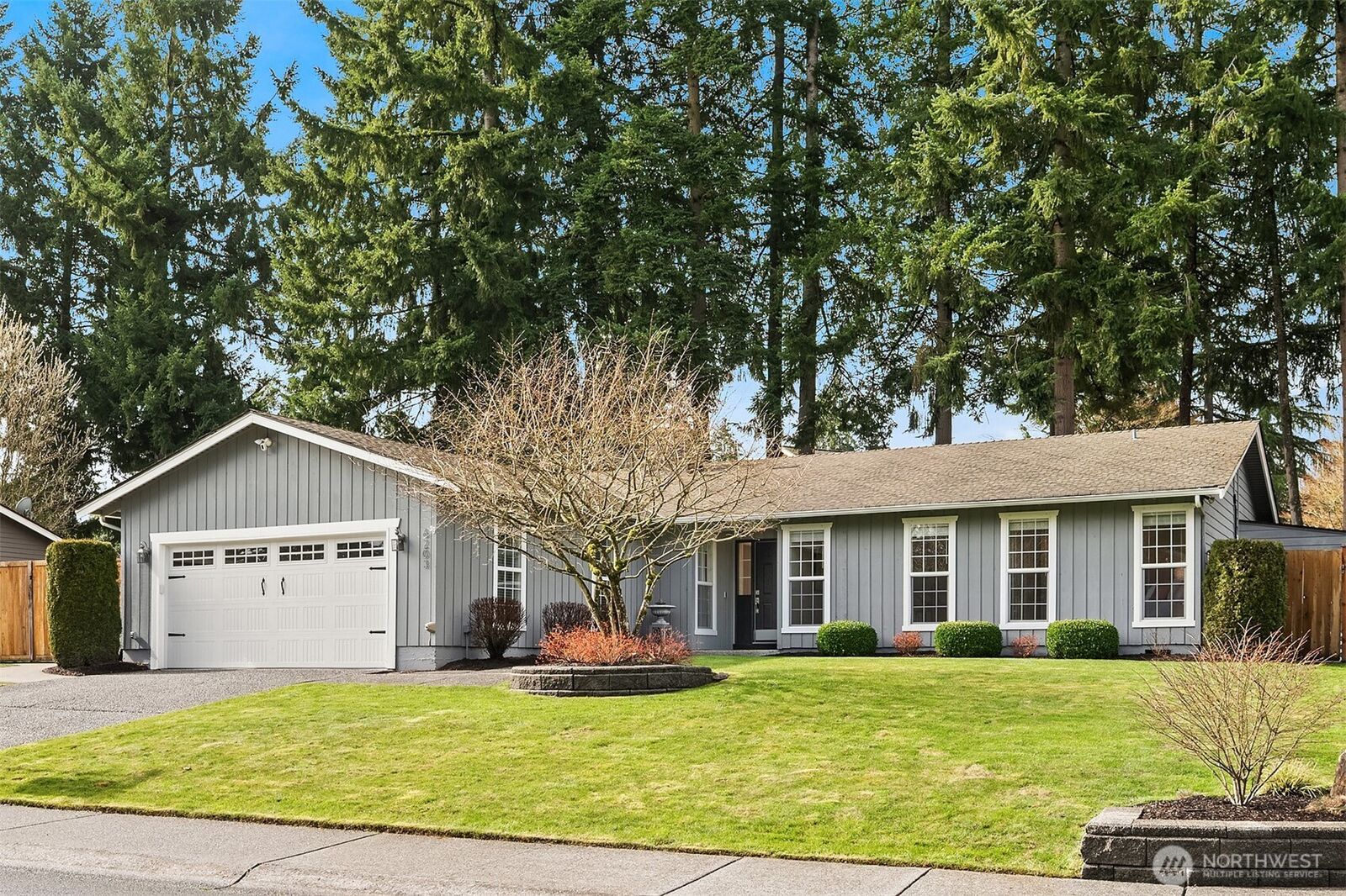 Property Photo:  6203  144th Avenue NE  WA 98052 