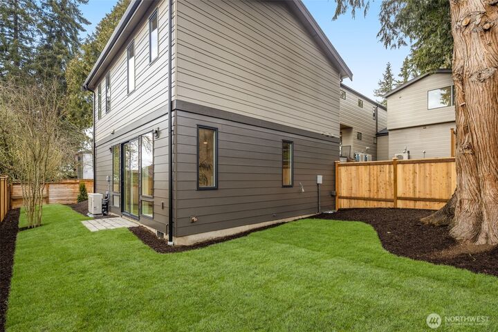 Property Photo:  11413 NE 91st Street  WA 98033 