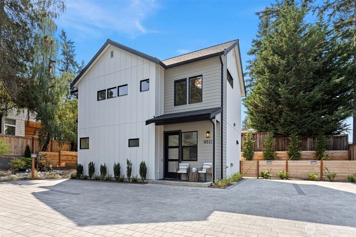 Property Photo: 9513 132nd Avenue NE WA 98033