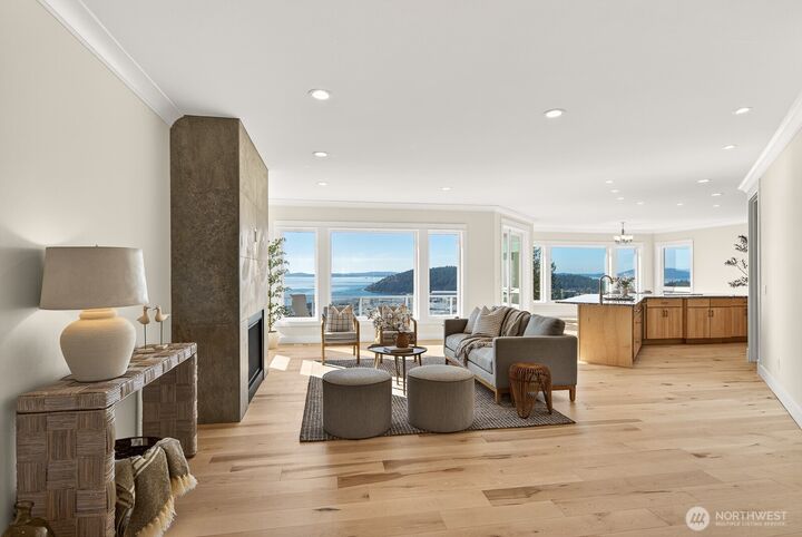 Property Photo:  2402  Highland Drive  WA 98221 