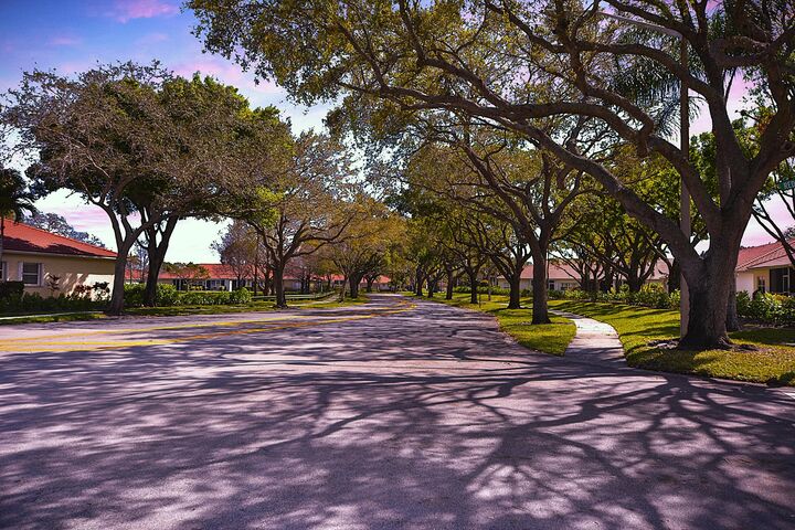 Property Photo: 2406 Aspen Way 2406 FL 33436