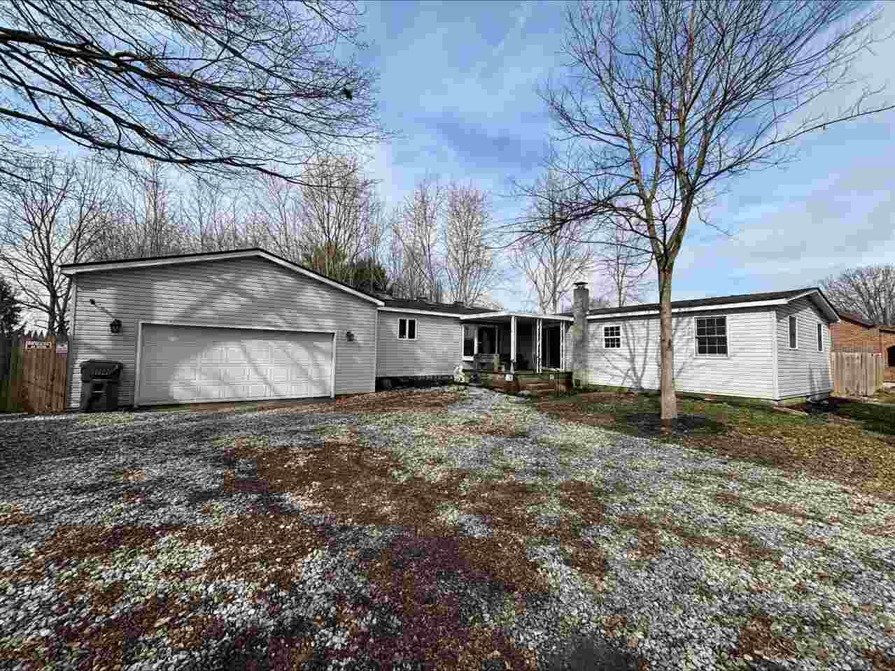 Property Photo:  1722 N Jacksonburg Road  IN 47327 