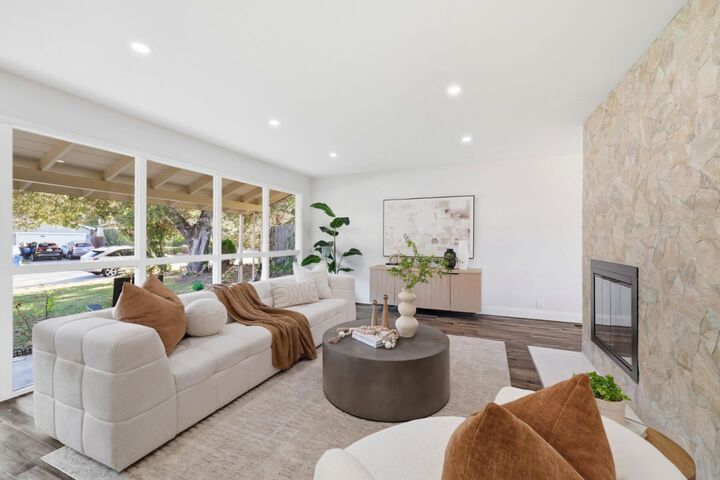 Property Photo:  910 Helen Drive  CA 94030 