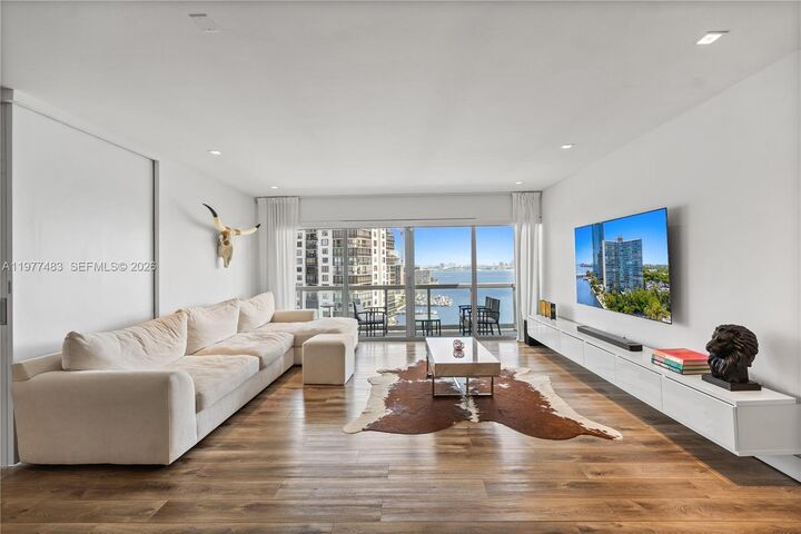 Property Photo:  2451 Brickell Ave 21D  FL 33129 